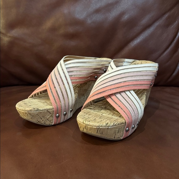 Woman’s Lucky Brand Cork Wedge Heel slip on shoes - Picture 1 of 3